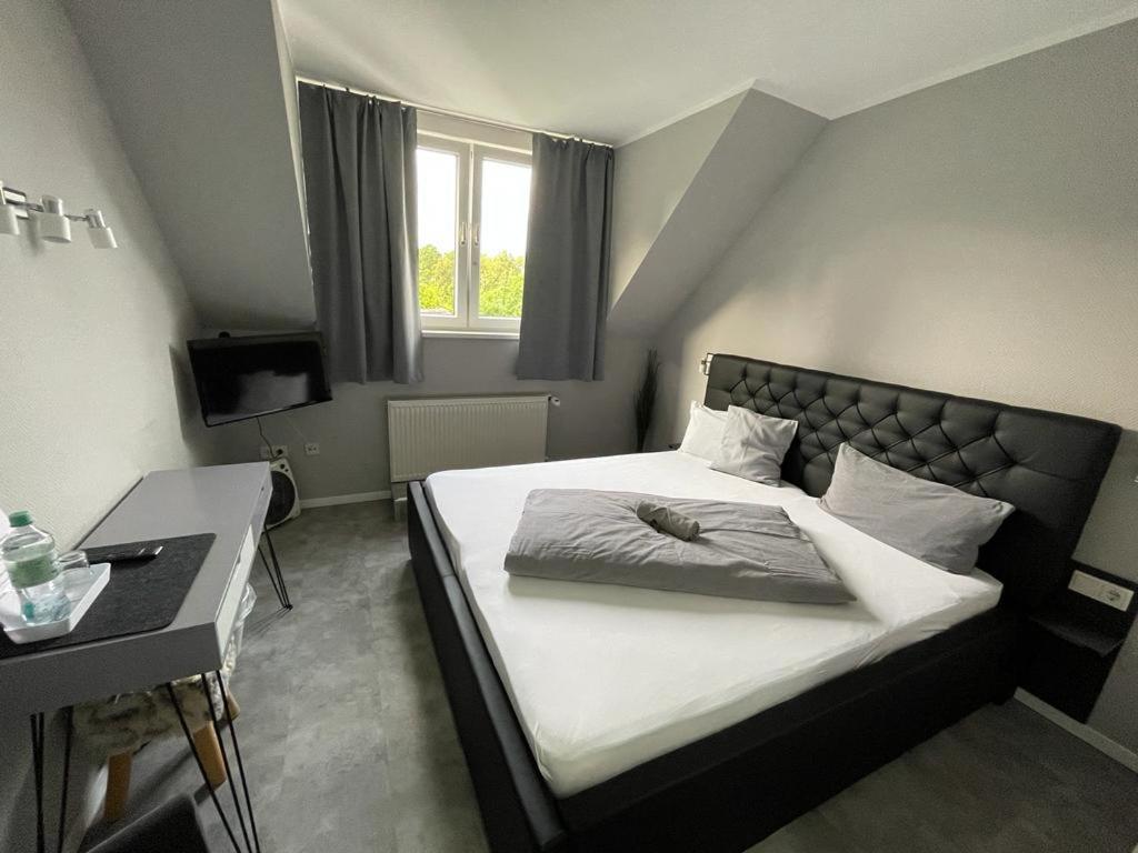 Hotel Kellermann Overath Bagian luar foto